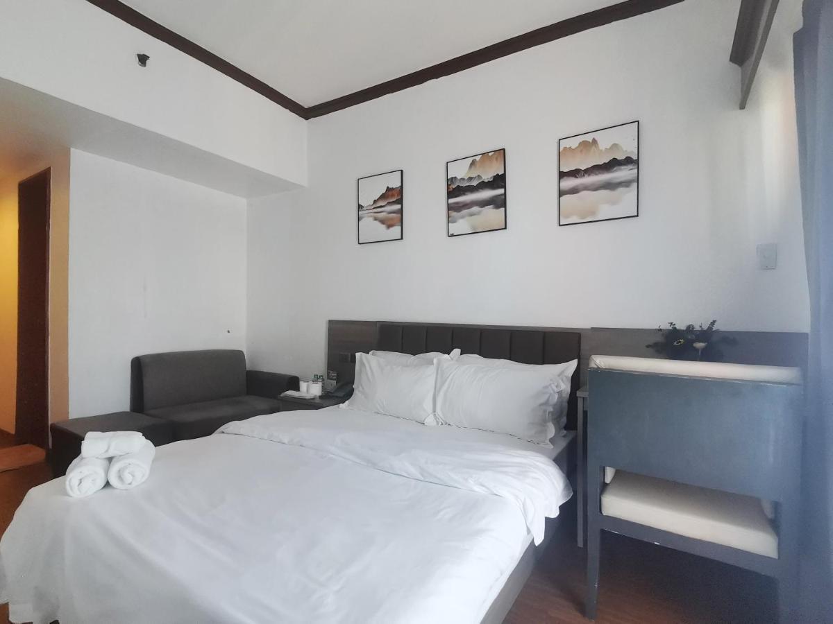 Passion Makati Aparthotel Makati City Buitenkant foto