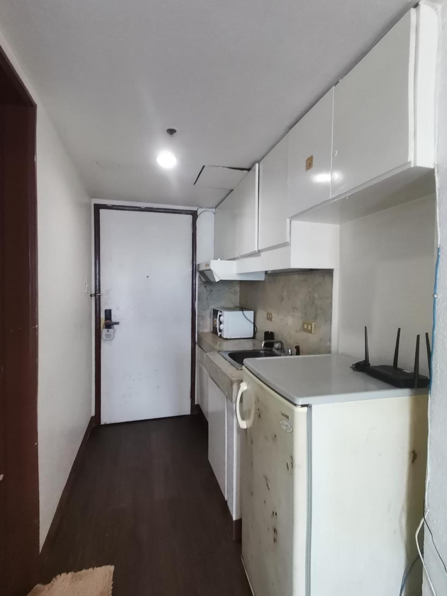 Passion Makati Aparthotel Makati City Buitenkant foto